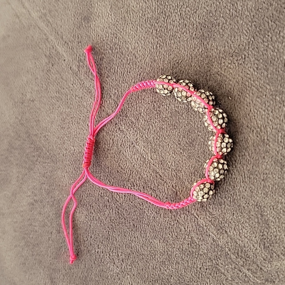 Hot pink, sparkly, beaded bracelet